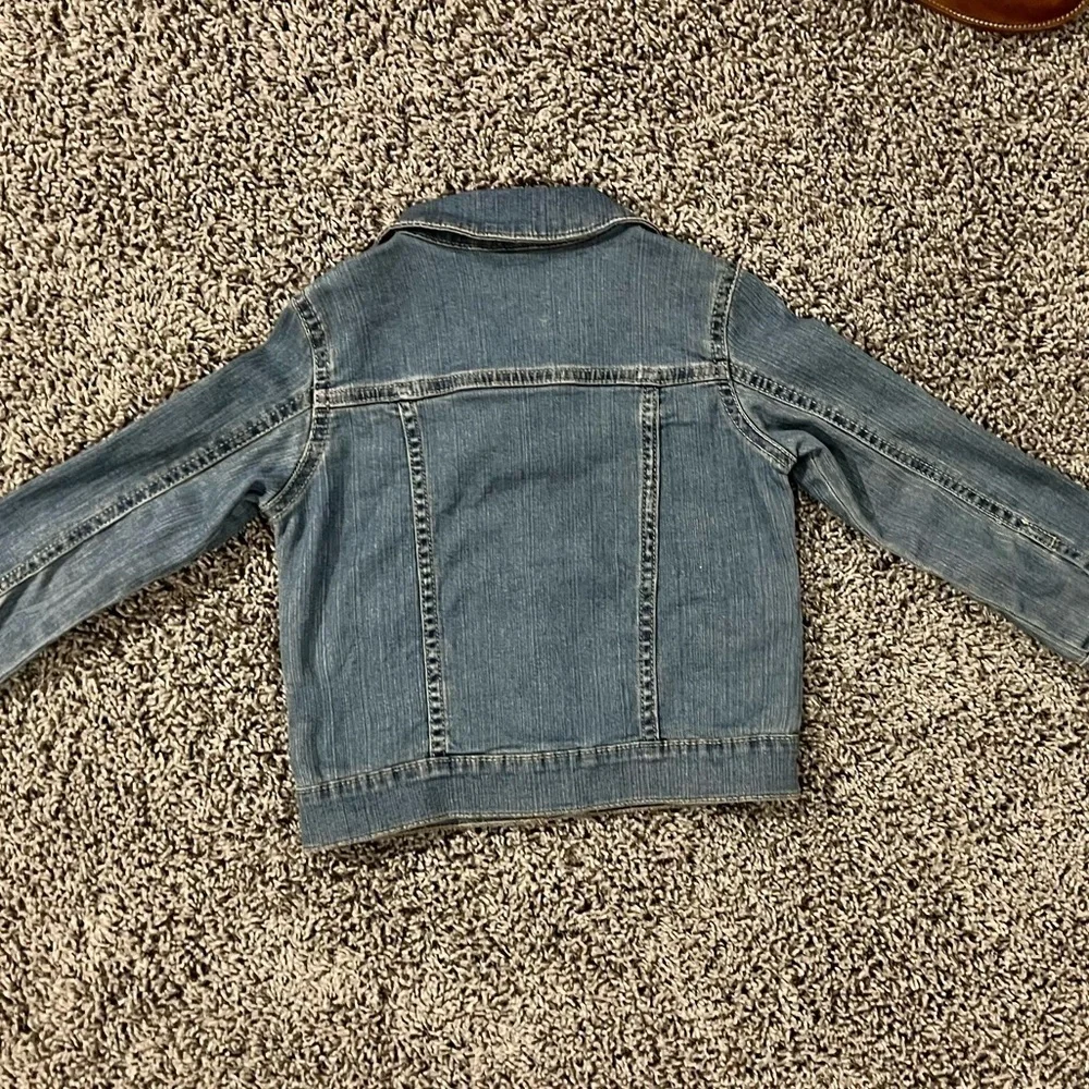 5/$25 Carter’s girls Jean jacket 4T